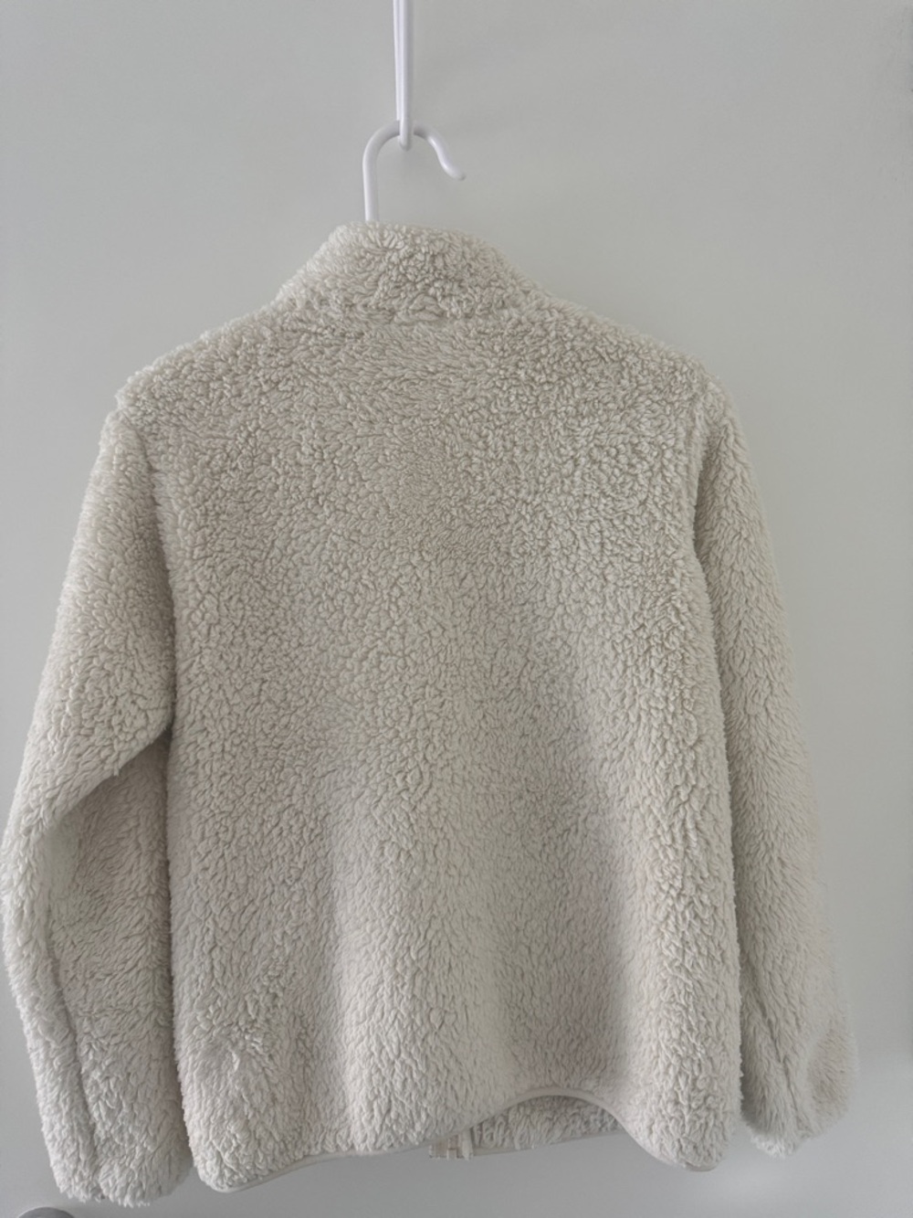 Uniqlo Plush Sherpa Full-Zip Jacket - Cream - Picture 2 of 2